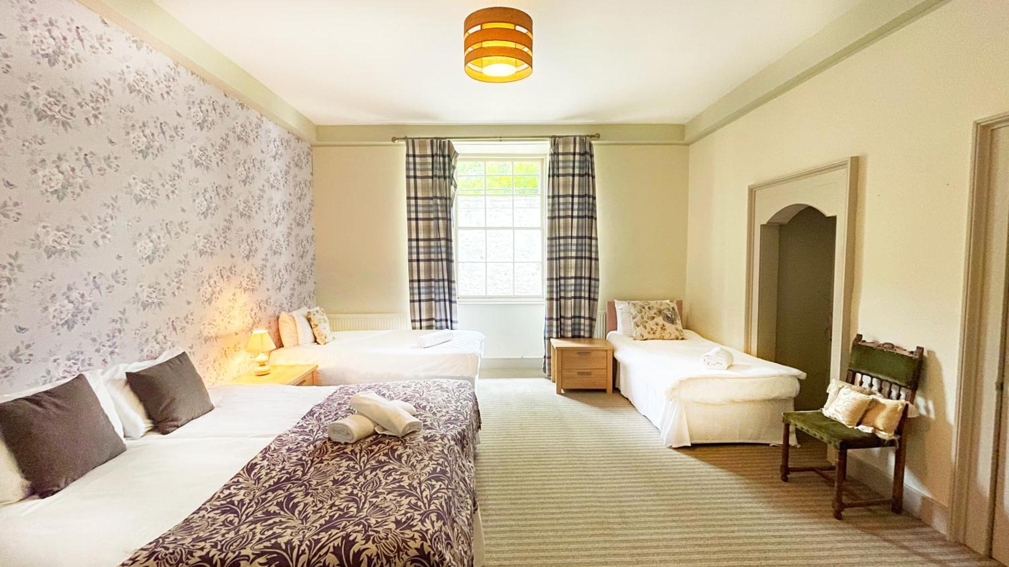 Kirkhill Estate Rooms Gorebridge Eksteriør billede
